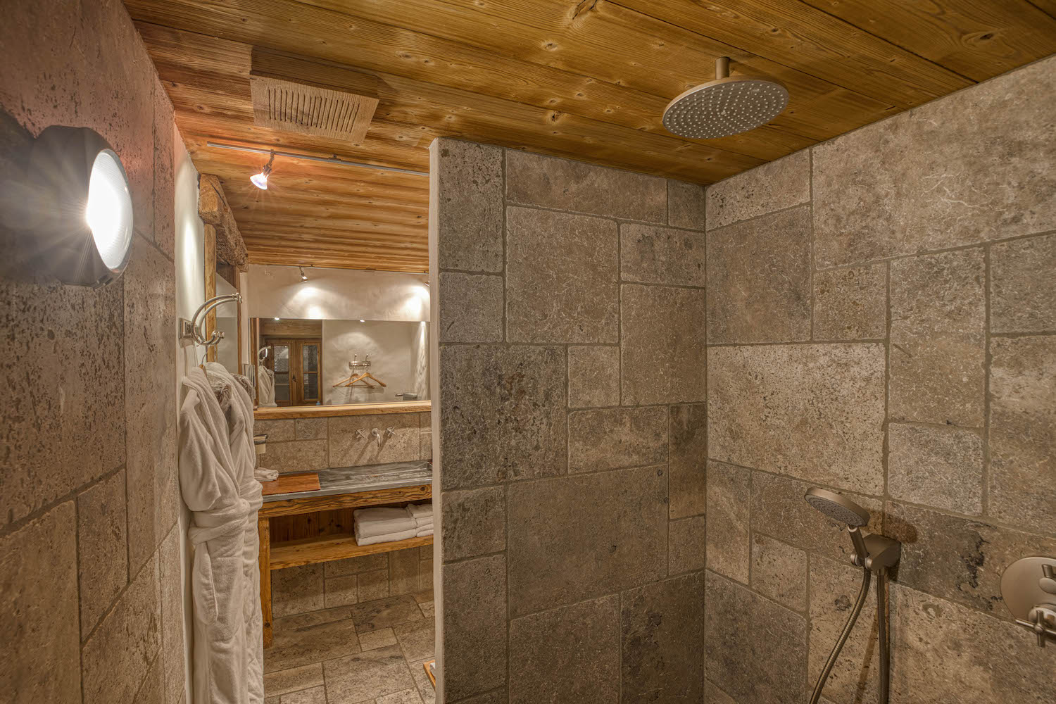 Suite Hôtel La Clusaz - Le Vieux Chalet